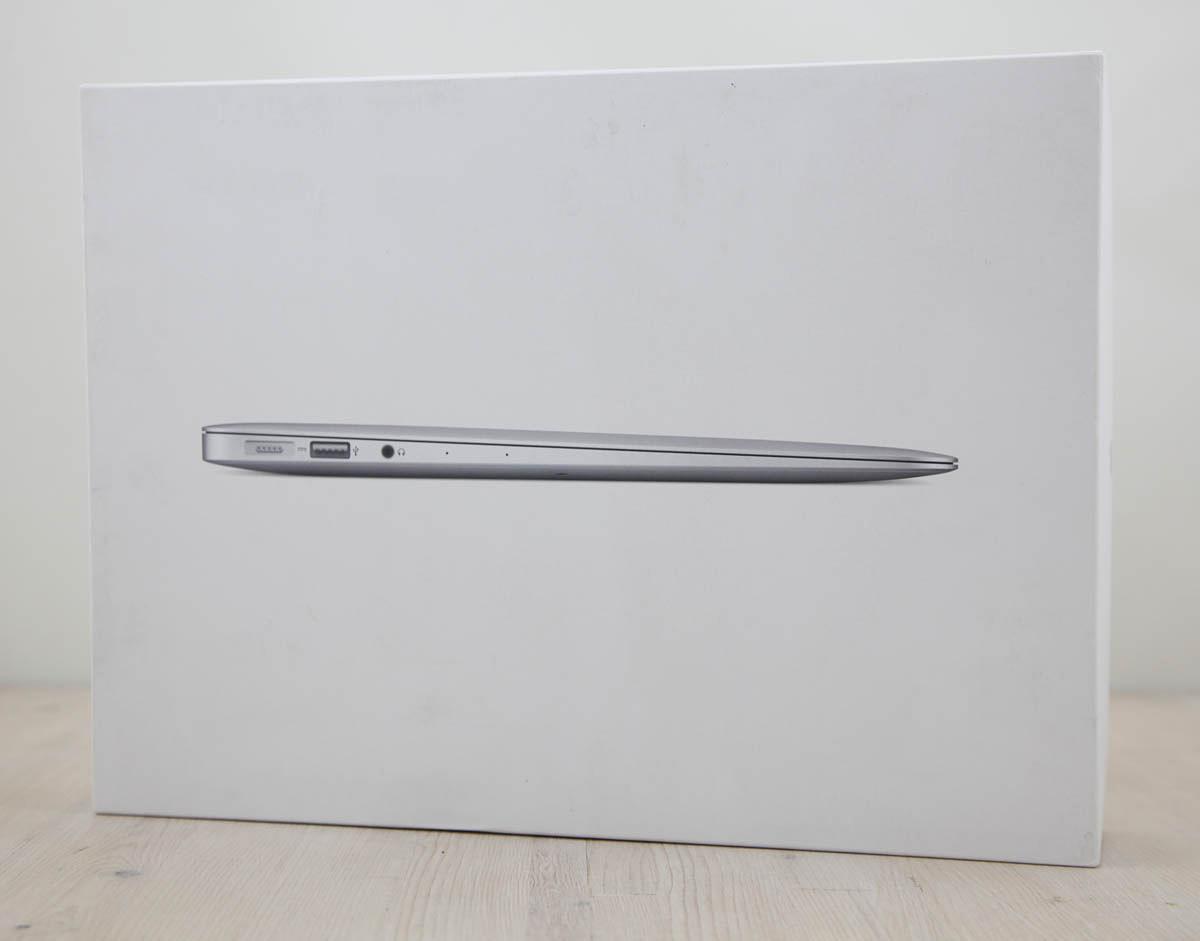 MacBook Air 13" Core i5 (2 cores) 1.6Ghz (Early 2015)