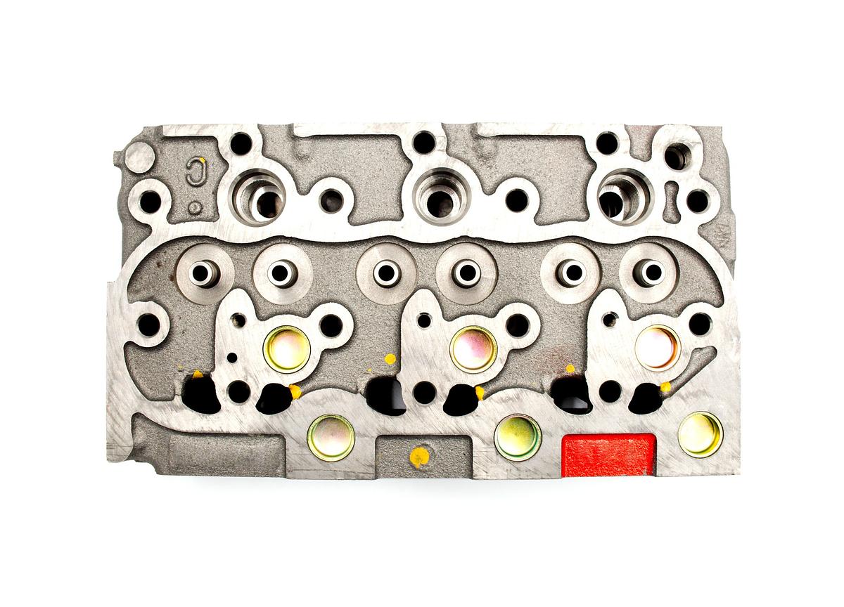 Κυλινδροκεφαλή Kubota: 15501-03040. Ανταλλακτικά μεταχειρισμένα και καινούρια, εισαγόμενα από την Ιαπωνία σε άριστη κατάσταση. Βρείτε γνήσια - original και ιμιτασιόν - aftermarket ανταλλακτικά για όλα τα Kubota σε προσιτές τιμές.