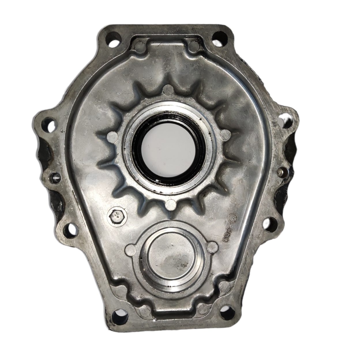 Rear housing cover Yanmar: 198421-32640. Used and new spare parts, imported from Japan in excellent condition. Find genuine - original and aftermarket spare parts for all Yanmar tractors at affordable price.