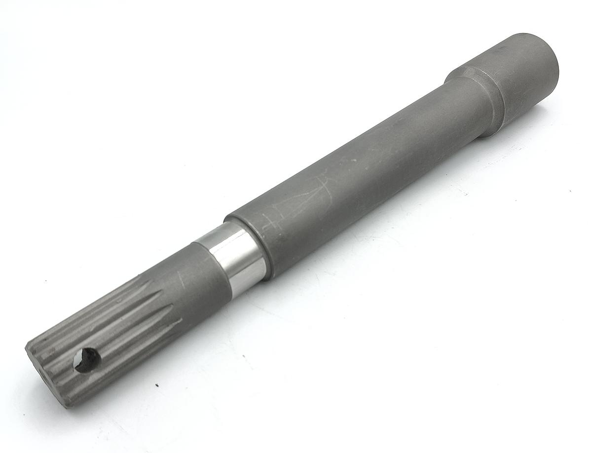 Άξονας Μετάδοσης 4X4 Kubota 6A320-57622. Ανταλλακτικά μεταχειρισμένα και καινούρια, εισαγόμενα από την Ιαπωνία σε άριστη κατάσταση. Βρείτε γνήσια - original και ιμιτασιόν - aftermarket ανταλλακτικά για όλα τα Kubota σε προσιτές τιμές.