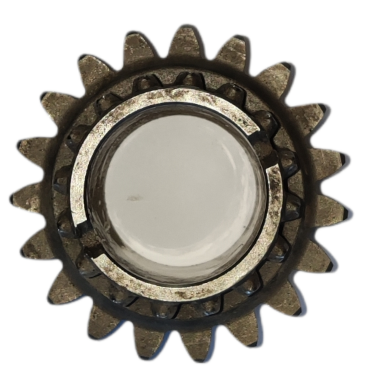 Gear (reverse) 19 teeth Kubota: 34070-22420. Used and new spare parts, imported from Japan in excellent condition. Find genuine - original and aftermarket spare parts for all Kubota tractors at affordable price.