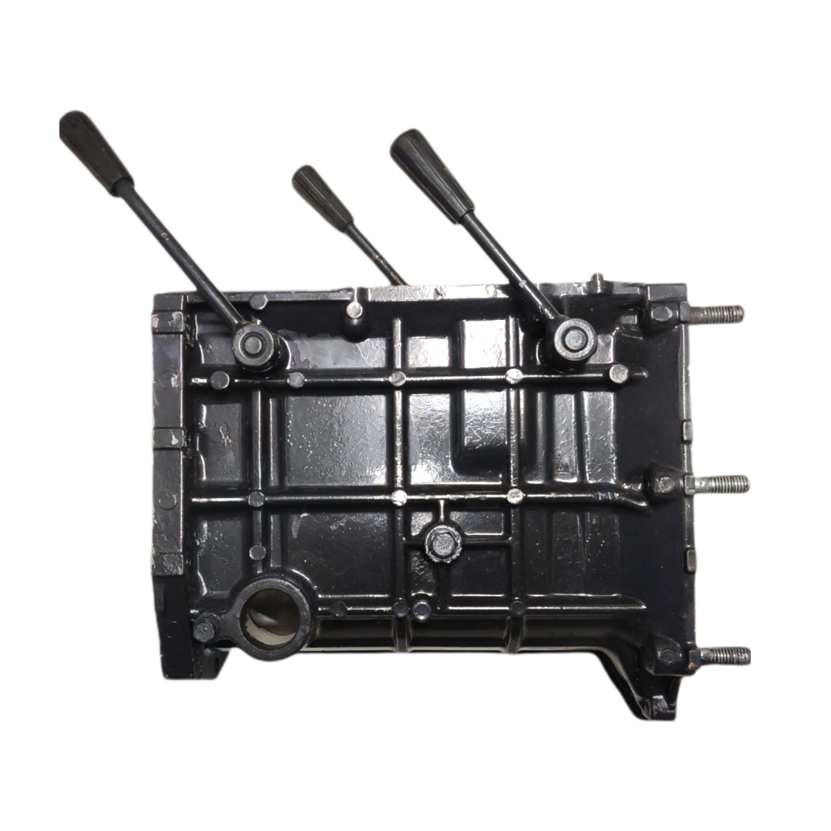 Transmission case Iseki: 1480-201-0010-0. Used and new spare parts, imported from Japan in excellent condition. Find genuine - original and aftermarket spare parts for all Iseki tractors at affordable price.