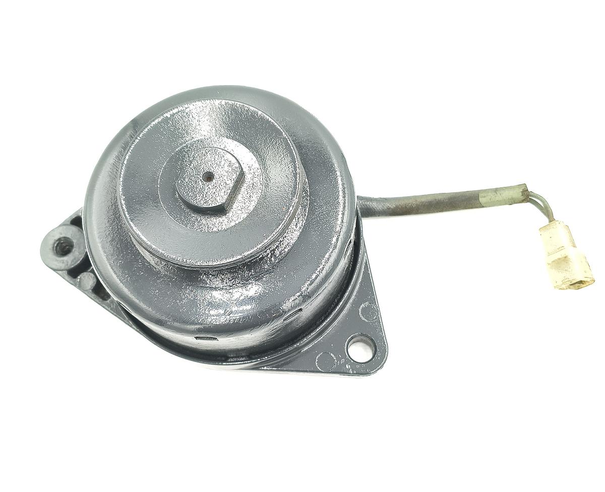 Δυναμό Yanmar 121450-77200. Ανταλλακτικά μεταχειρισμένα και καινούρια, εισαγόμενα από την Ιαπωνία σε άριστη κατάσταση. Βρείτε γνήσια - original και ιμιτασιόν - aftermarket ανταλλακτικά για όλα τα Yanmar σε προσιτές τιμές.
