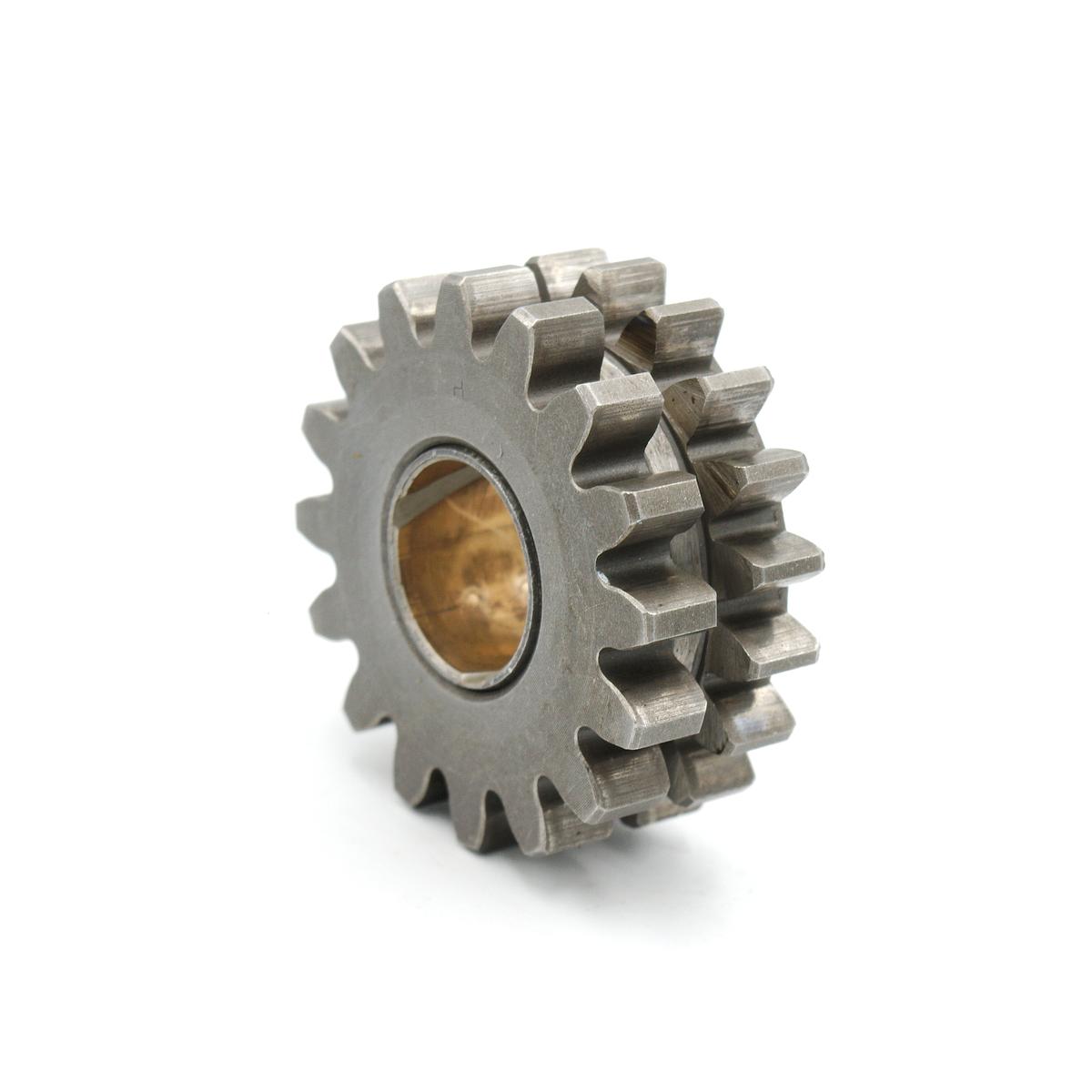 Γρανάζι 19-16 δόντια Kubota 66621-14622. Ανταλλακτικά μεταχειρισμένα και καινούρια, εισαγόμενα από την Ιαπωνία σε άριστη κατάσταση. Βρείτε γνήσια - original και ιμιτασιόν - aftermarket ανταλλακτικά για όλα τα τρακτέρ Kubota σε προσιτές τιμές.