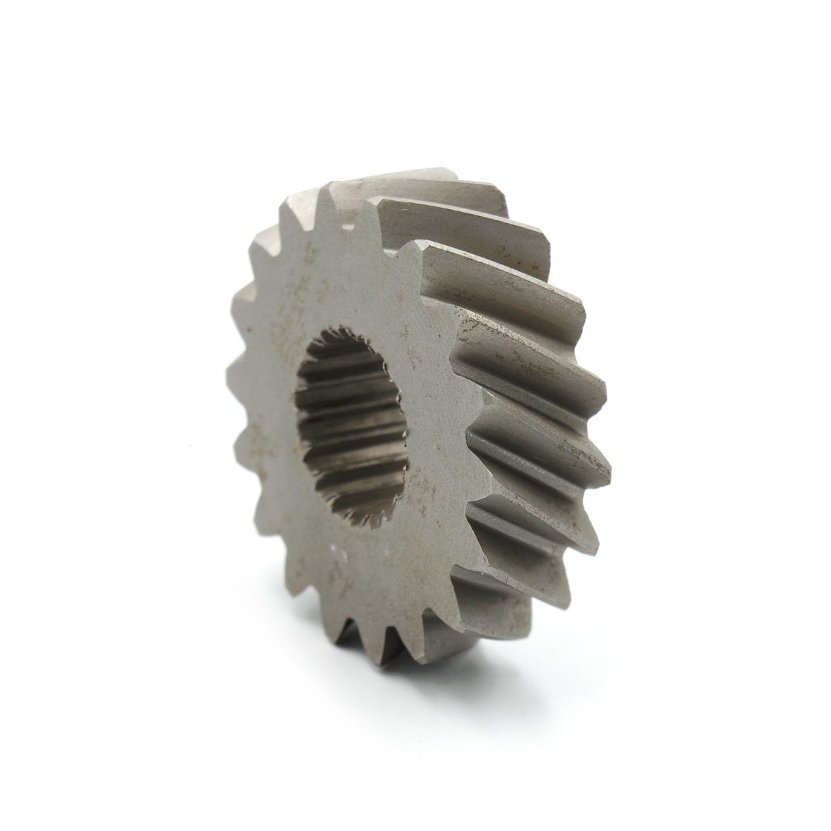 Γρανάζι 18 δόντια Kubota 67176-15750. Ανταλλακτικά μεταχειρισμένα και καινούρια, εισαγόμενα από την Ιαπωνία σε άριστη κατάσταση. Βρείτε γνήσια - original και ιμιτασιόν - aftermarket ανταλλακτικά για όλα τα τρακτέρ Kubota σε προσιτές τιμές.