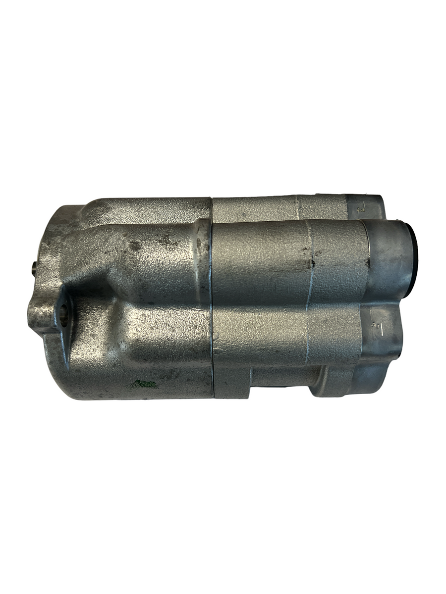 Αντλία λαδιού Kubota 37410-76100. Ανταλλακτικά μεταχειρισμένα και καινούρια, εισαγόμενα από την Ιαπωνία σε άριστη κατάσταση. Βρείτε γνήσια - original και ιμιτασιόν - aftermarket ανταλλακτικά για όλα τα Kubota σε προσιτές τιμές.