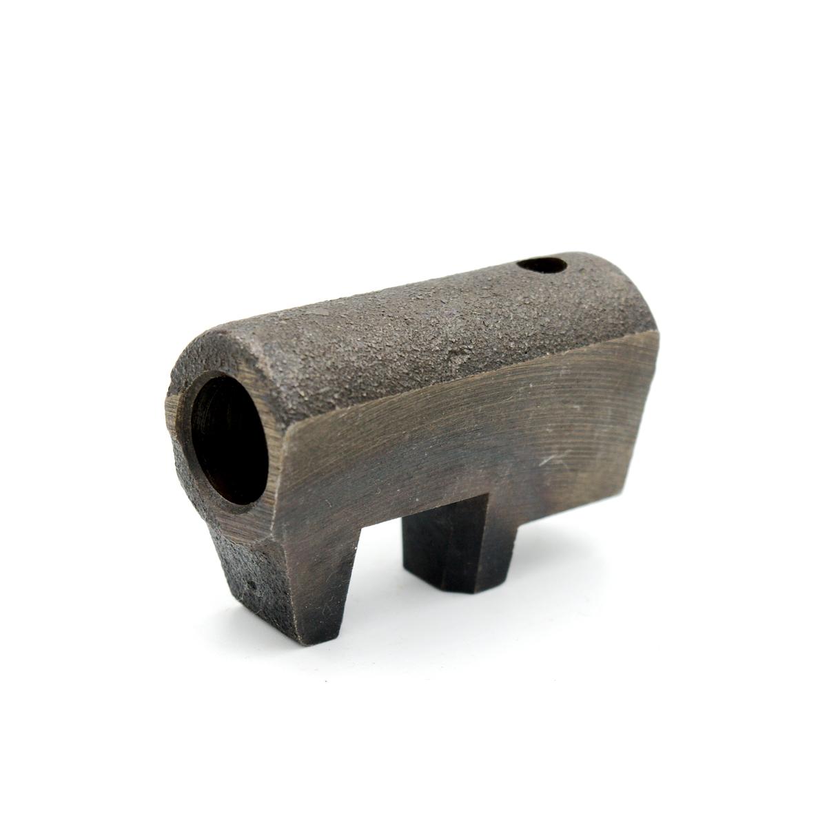 Φουρκέτα ταχυτήτων 2 Kubota 32530-24880. Ανταλλακτικά μεταχειρισμένα και καινούρια, εισαγόμενα από την Ιαπωνία σε άριστη κατάσταση. Βρείτε γνήσια - original και ιμιτασιόν - aftermarket ανταλλακτικά για όλα τα τρακτέρ Kubota σε προσιτές τιμές.