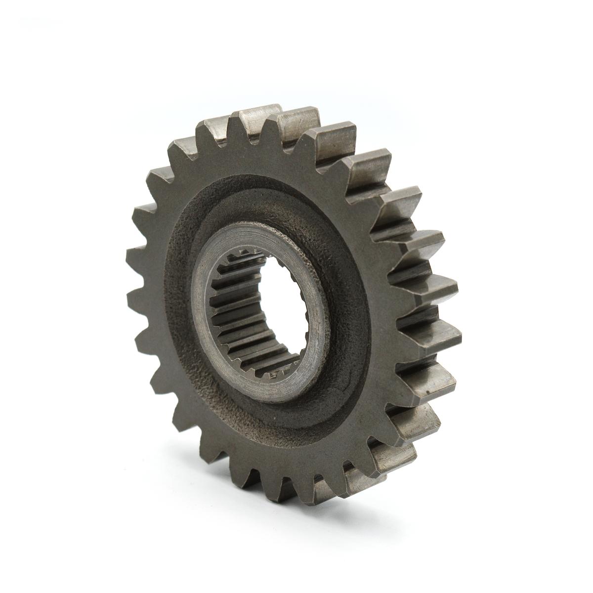 Gear 25 teeth Kubota 67111-15220. Used and new spare parts, imported from Japan in excellent condition. Find genuine - original and aftermarket spare parts for all Kubota tractors at affordable prices.