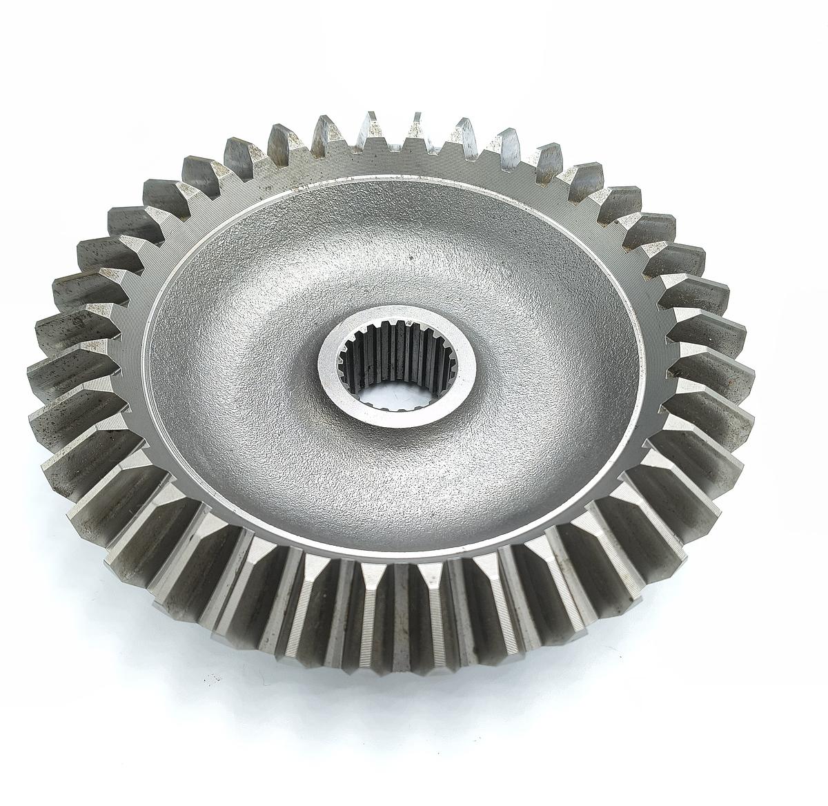 Gear Crown 38 Teeth Kubota : 6A320-57310. Used and new spare parts, imported from Japan in excellent condition. Find genuine - original and aftermarket spare parts for all Kubota tractors at affordable prices.