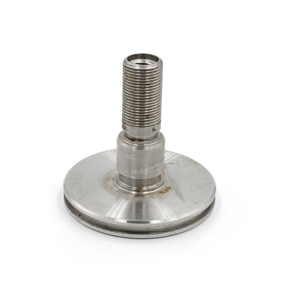 Συγκρατητής Kubota 68841-15620. Ανταλλακτικά μεταχειρισμένα και καινούρια, εισαγόμενα από την Ιαπωνία σε άριστη κατάσταση. Βρείτε γνήσια - original και ιμιτασιόν - aftermarket ανταλλακτικά για όλα τα τρακτέρ Kubota σε προσιτές τιμές.