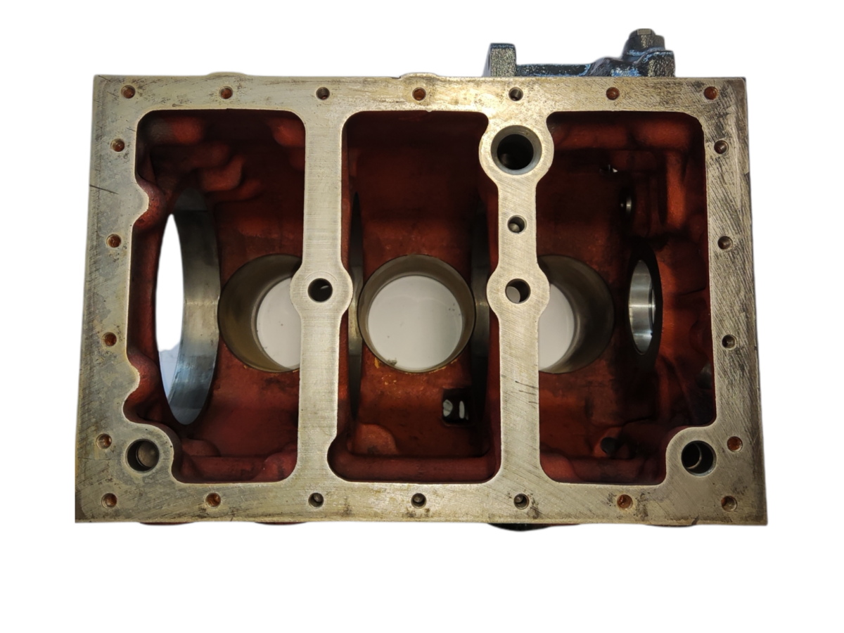 Crankcase Kubota: 16261-01010. Used and new spare parts, imported from Japan in excellent condition. Find genuine - original and aftermarket spare parts for all Kubota tractors at affordable price.