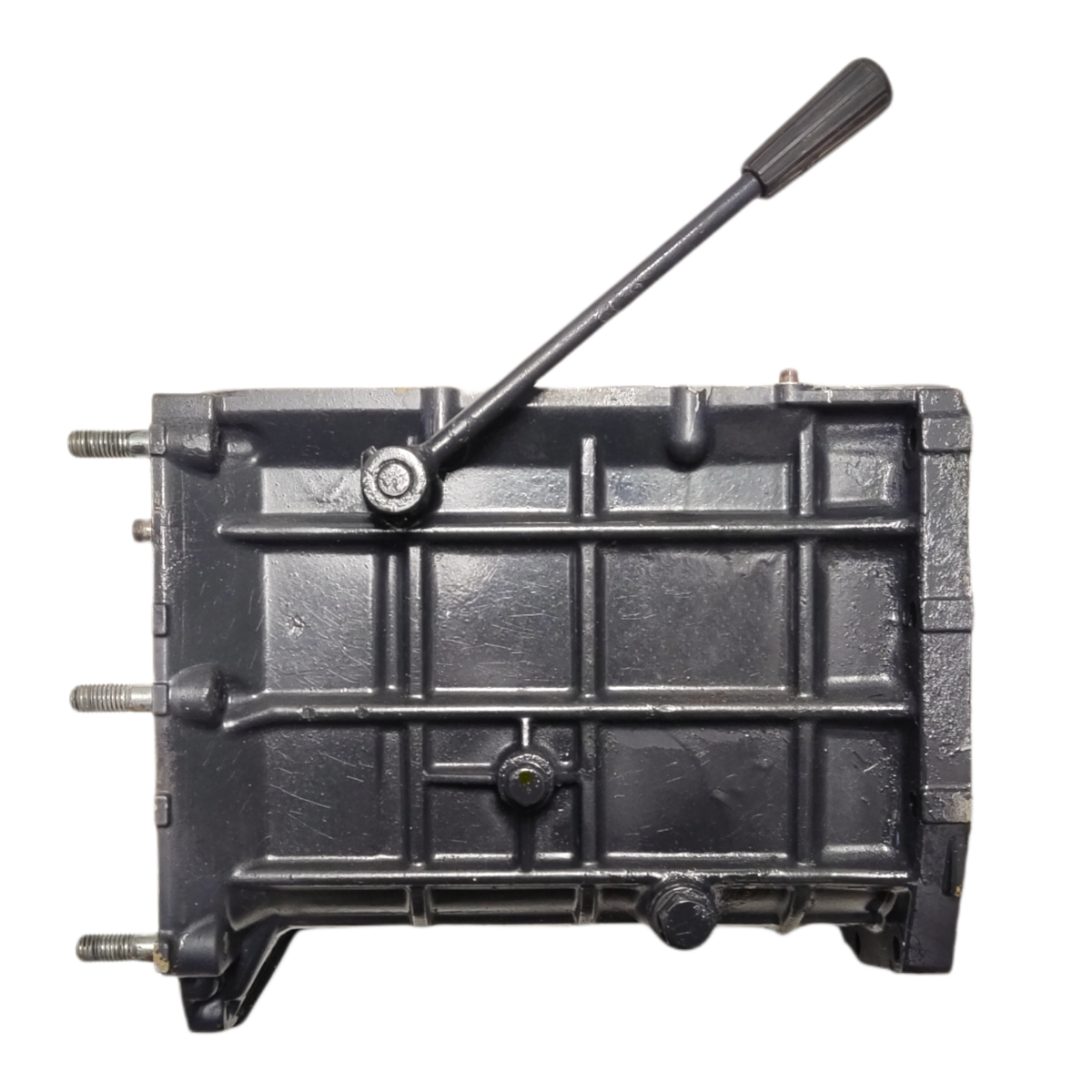 Transmission case Iseki: 1480-201-0010-0. Used and new spare parts, imported from Japan in excellent condition. Find genuine - original and aftermarket spare parts for all Iseki tractors at affordable price.