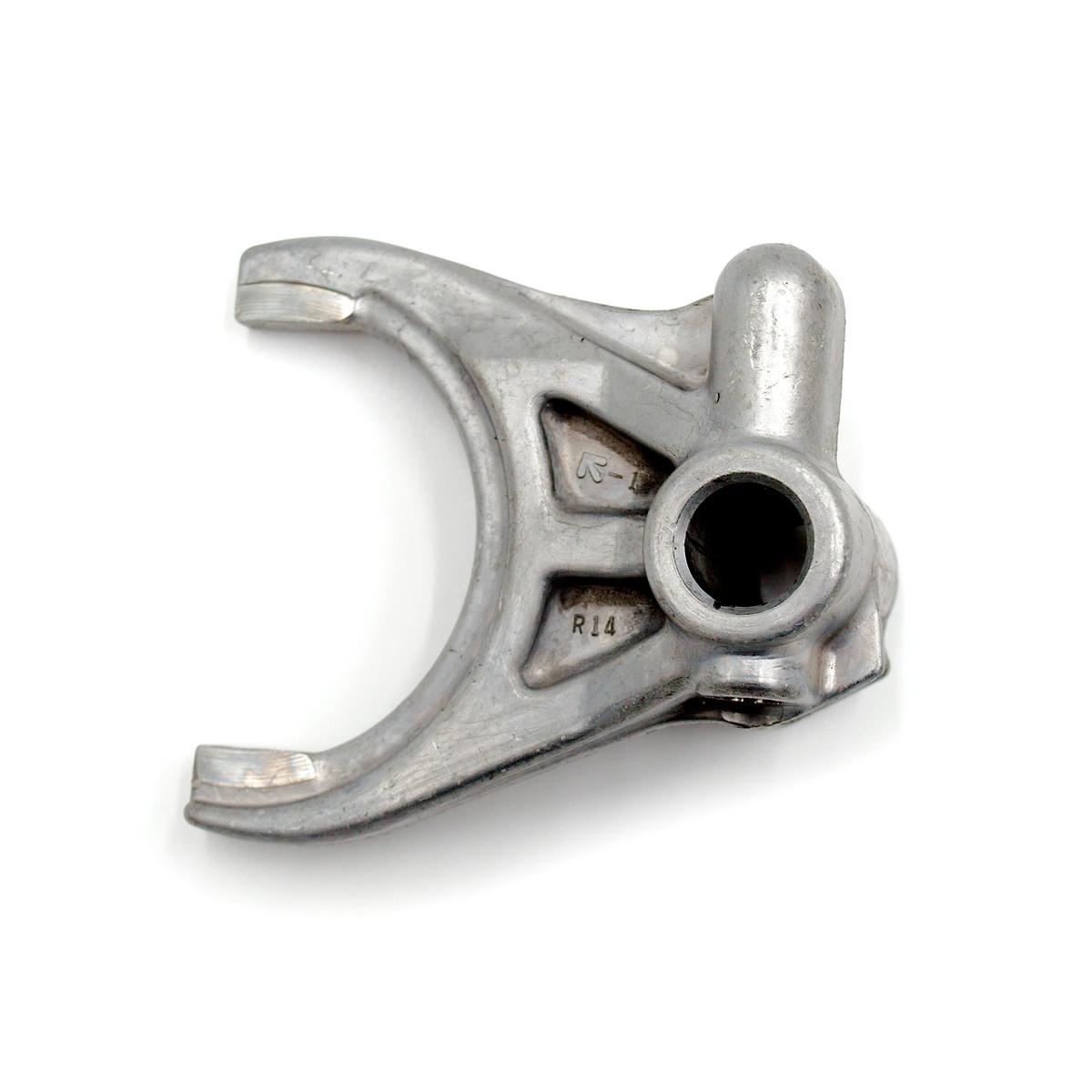 Φουρκέτα Kubota: 37410-18120. Ανταλλακτικά μεταχειρισμένα και καινούρια, εισαγόμενα από την Ιαπωνία σε άριστη κατάσταση. Βρείτε γνήσια - original και ιμιτασιόν - aftermarket ανταλλακτικά για όλα τα Kubota σε προσιτές τιμές.