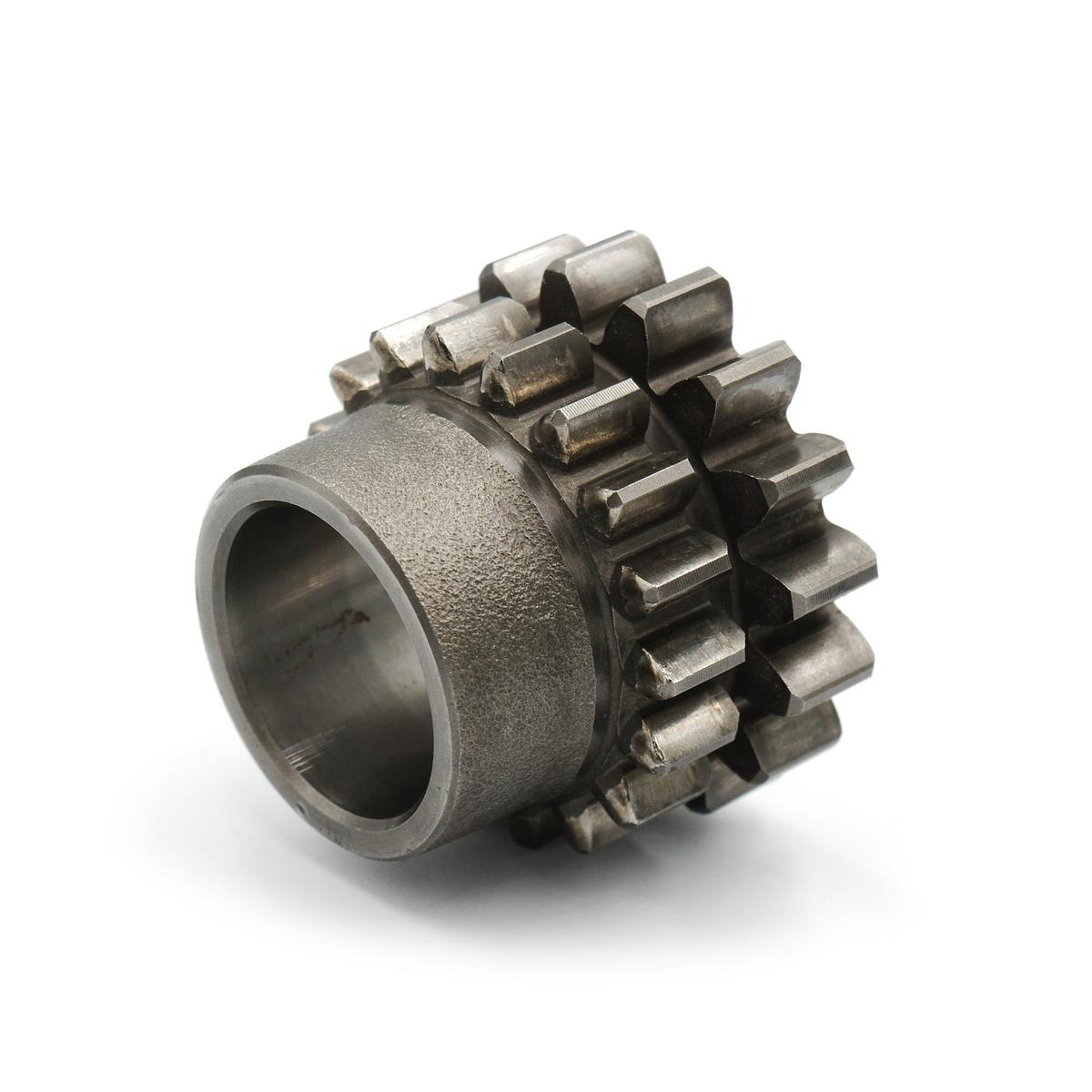 Γρανάζι 16-18 δόντια Kubota 67111-15530. Ανταλλακτικά μεταχειρισμένα και καινούρια, εισαγόμενα από την Ιαπωνία σε άριστη κατάσταση. Βρείτε γνήσια - original και ιμιτασιόν - aftermarket ανταλλακτικά για όλα τα τρακτέρ Kubota σε προσιτές τιμές.