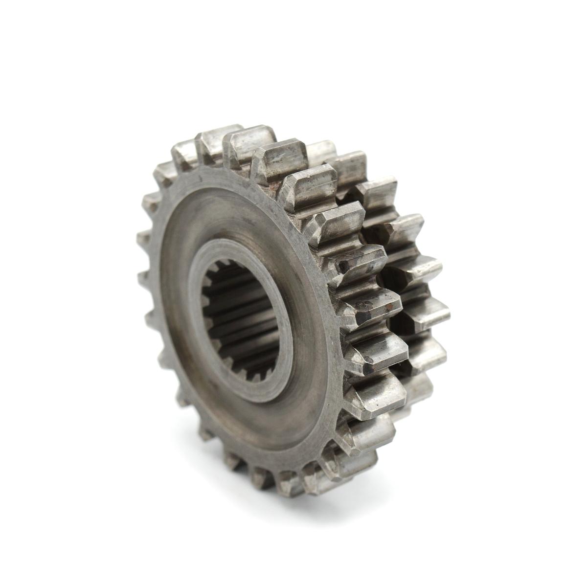 Gear 19-24 teeth Kubota 66621-14530. Used and new spare parts, imported from Japan in excellent condition. Find genuine - original and aftermarket spare parts for all Kubota tractors at affordable prices.