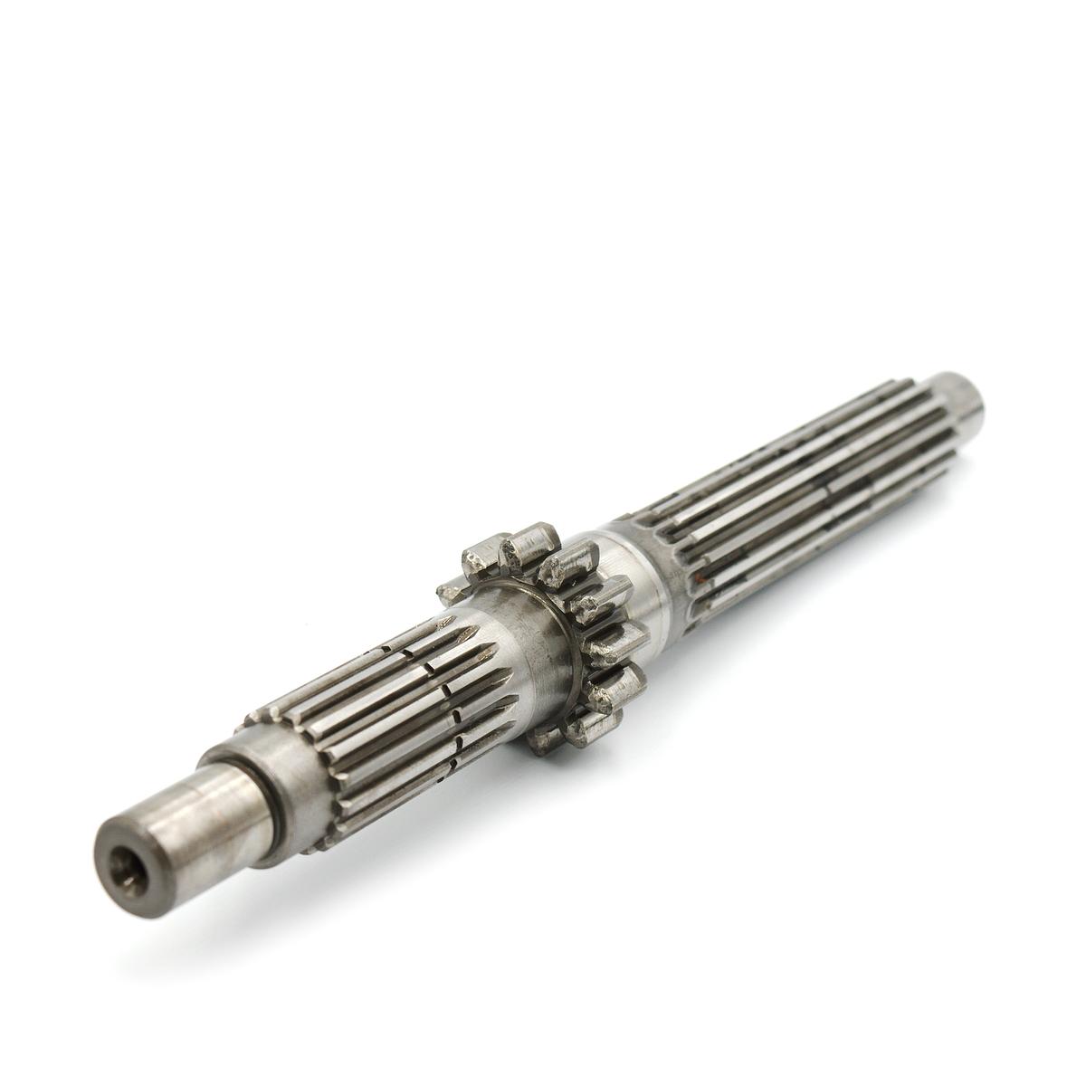 4th shaft with gear 12 teeth Kubota 66751-14410. Used and new spare parts, imported from Japan in excellent condition. Find genuine - original and aftermarket spare parts for all Kubota tractors at affordable prices.