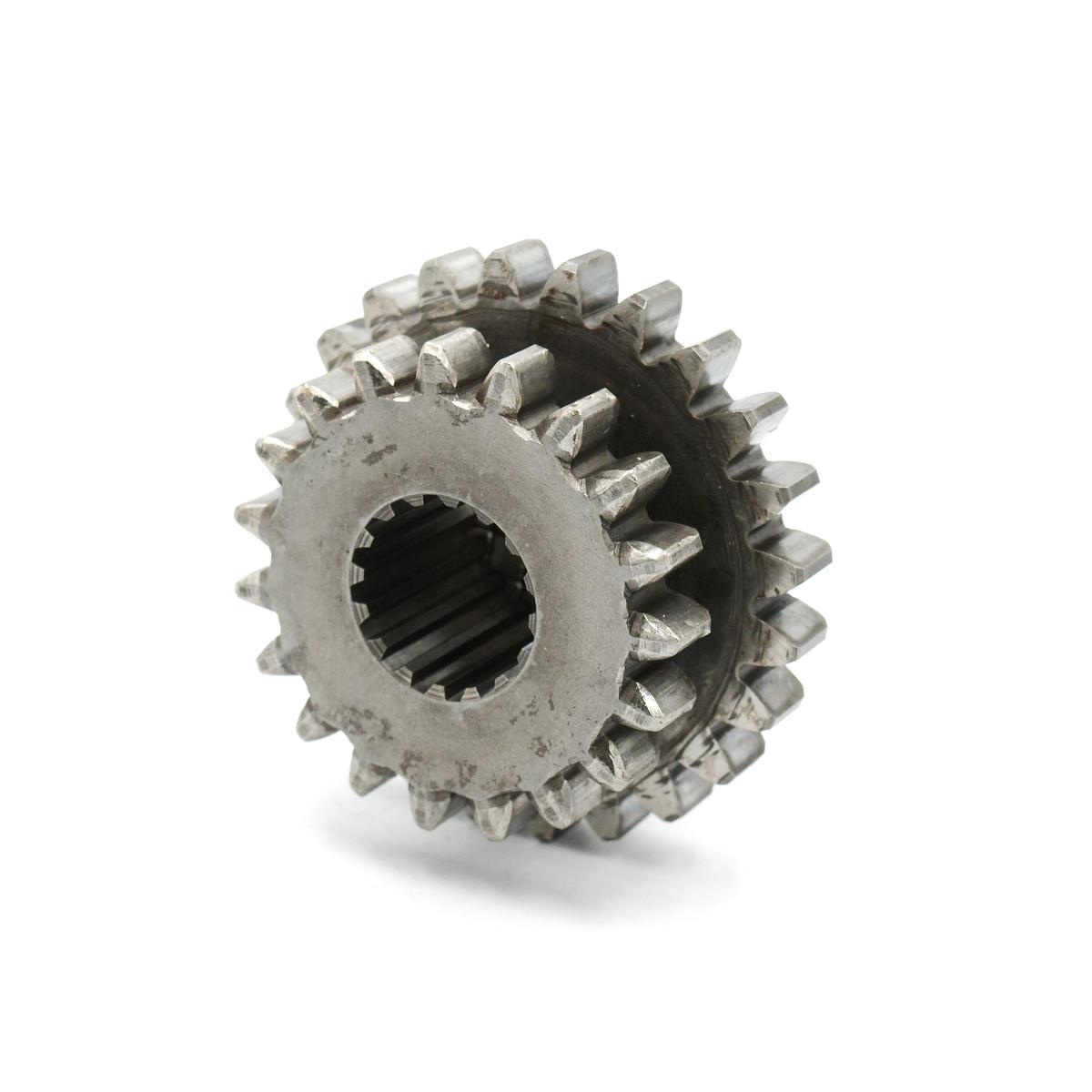 Gear 19-24 teeth Kubota 66621-14530. Used and new spare parts, imported from Japan in excellent condition. Find genuine - original and aftermarket spare parts for all Kubota tractors at affordable prices.