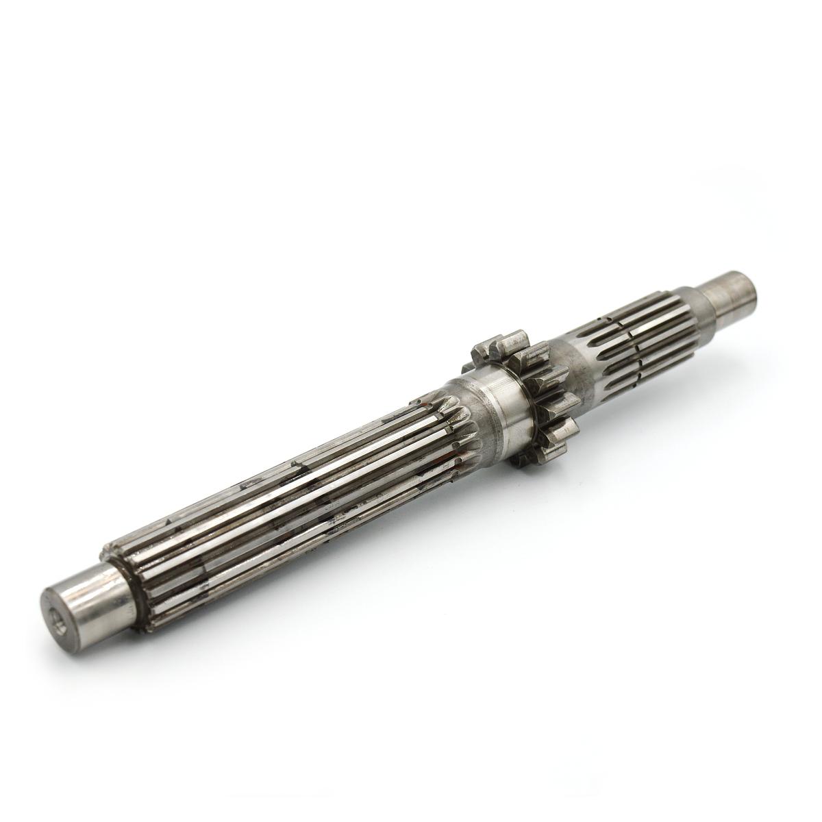 4th shaft with gear 12 teeth Kubota 66751-14410. Used and new spare parts, imported from Japan in excellent condition. Find genuine - original and aftermarket spare parts for all Kubota tractors at affordable prices.