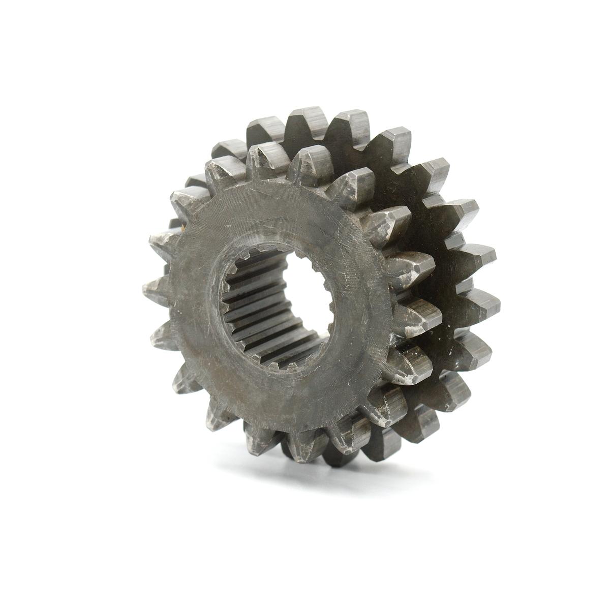 Γρανάζι 18-22 δόντια Kubota 66621-14422. Ανταλλακτικά μεταχειρισμένα και καινούρια, εισαγόμενα από την Ιαπωνία σε άριστη κατάσταση. Βρείτε γνήσια - original και ιμιτασιόν - aftermarket ανταλλακτικά για όλα τα τρακτέρ Kubota σε προσιτές τιμές.