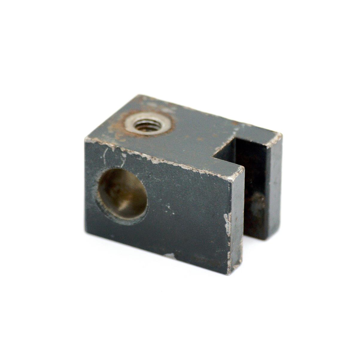 Φουρκέτα Iseki: 1672-216-003-00. Ανταλλακτικά μεταχειρισμένα και καινούρια, εισαγόμενα από την Ιαπωνία σε άριστη κατάσταση. Βρείτε γνήσια - original και ιμιτασιόν - aftermarket ανταλλακτικά για όλα τα Iseki σε προσιτές τιμές.