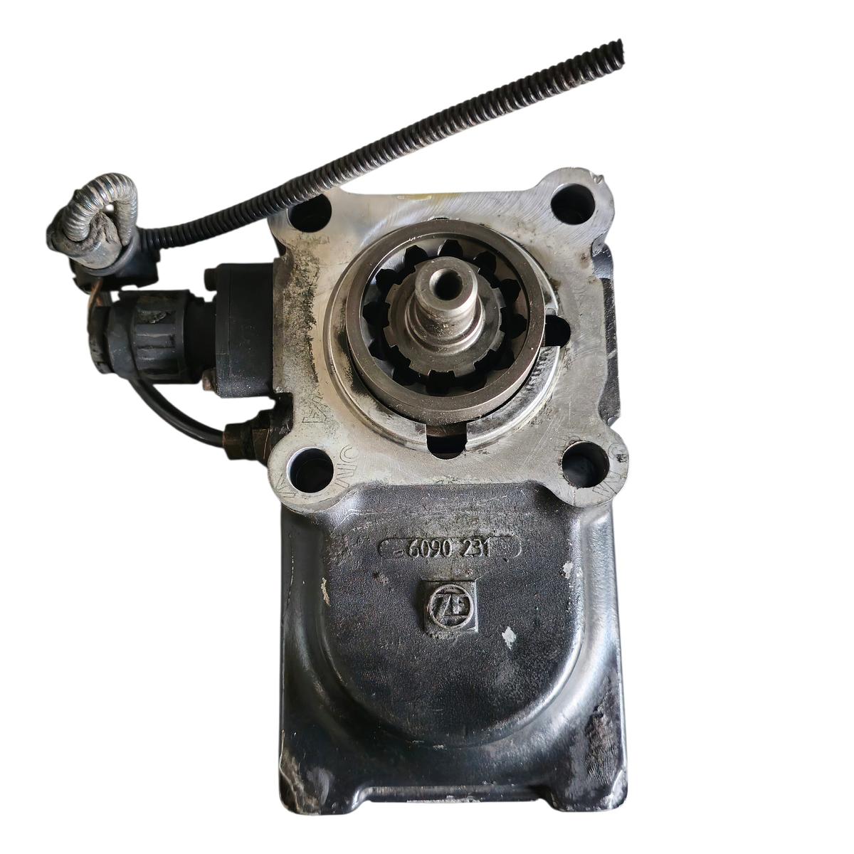 Double Output PTO ZF 6090042021 – MAN 81381006673